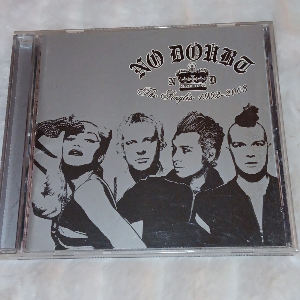 The Singles CD no dubt the Singles 1992-2003